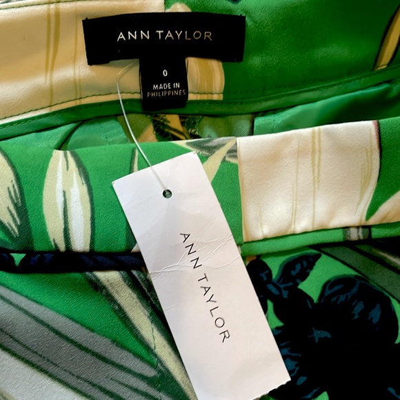 Ann Taylor Floral Spring Trousers - Picture 7 of 7